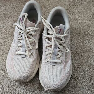 Revel 7 Running Shoe, 9, Light Pink